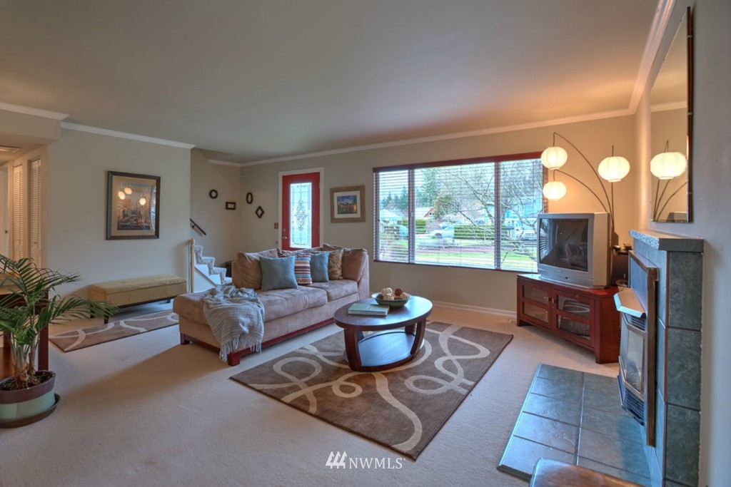 14651 Southeast 140th Place Renton, WA 98059 - Photo 3 of 15 Gallery Image 3
