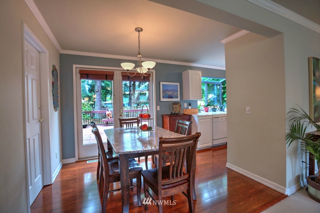 14651 Southeast 140th Place Renton, WA 98059 - Photo 4 of 15 Gallery Image 4