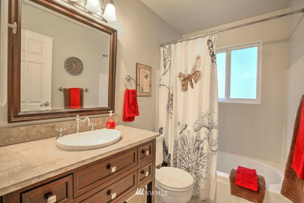 14651 Southeast 140th Place Renton, WA 98059 - Photo 8 of 15 Gallery Image 8