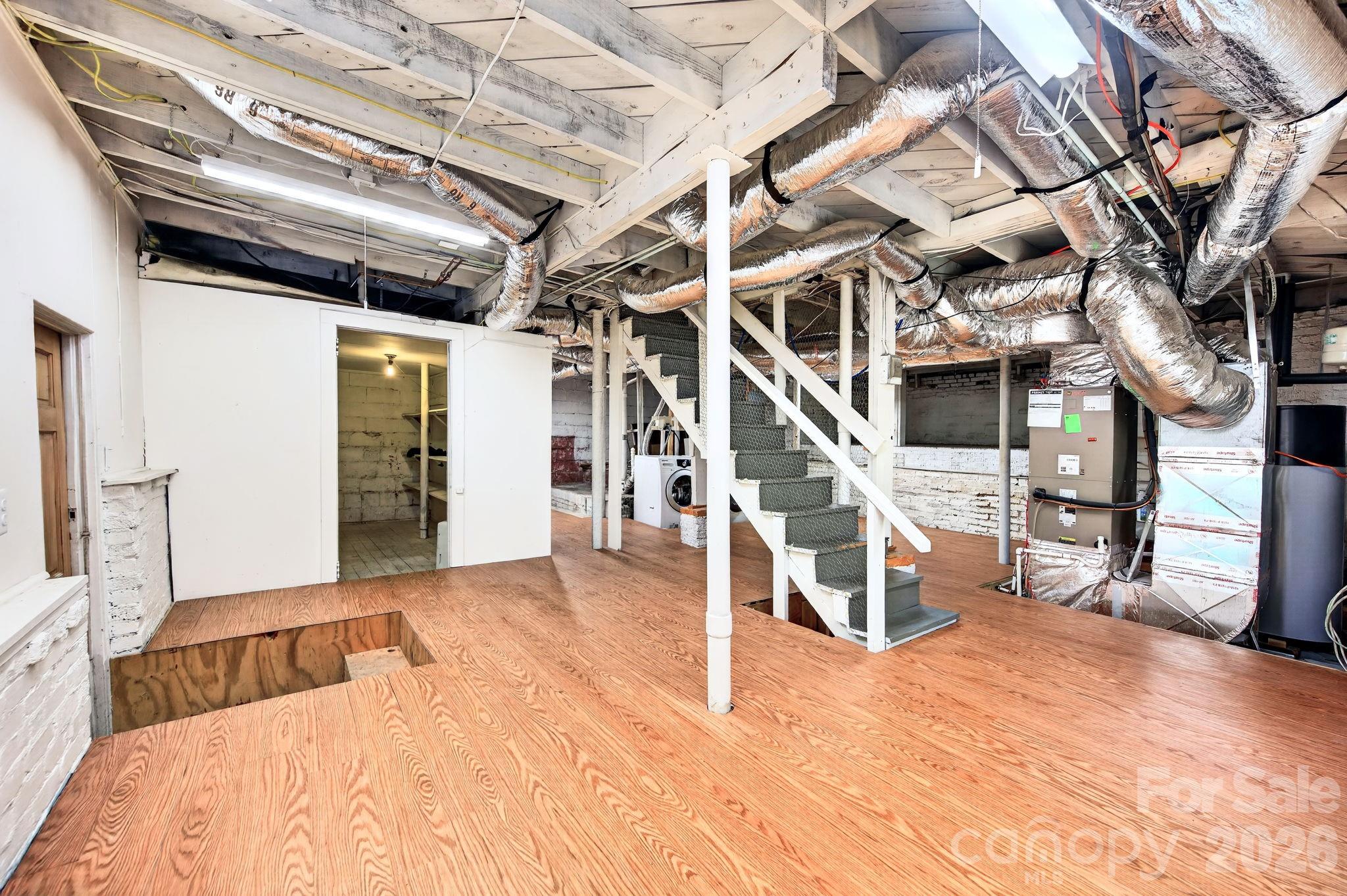 28 Chatham Road Asheville, NC 28804 - Photo 23 of 33