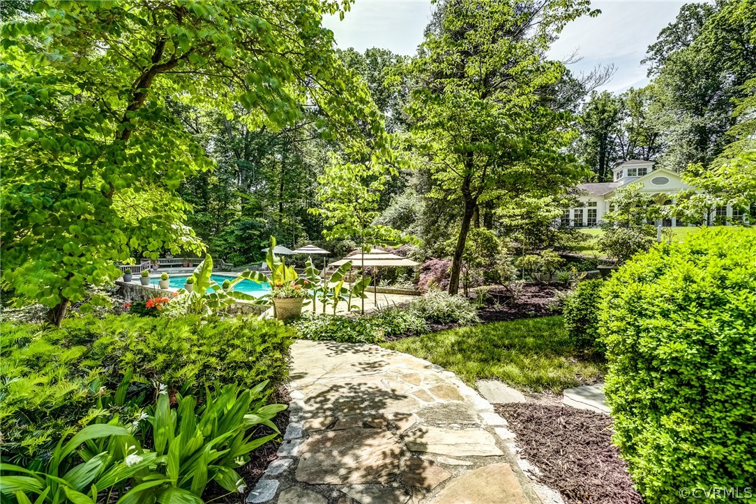 207 Wood Road Henrico, VA 23229 - Photo 47 of 50 Paradise . . . .