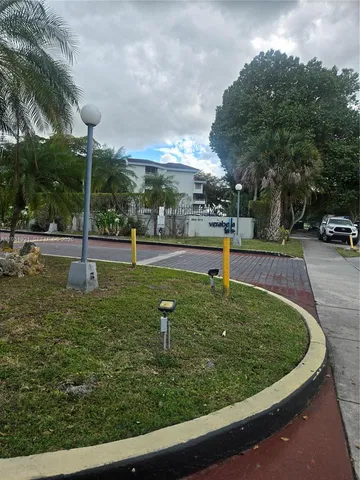 $1,950 | 8205 Southwest 152nd Avenue, Unit F207, Miami, FL 33193