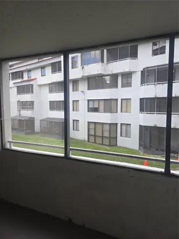 $1,950 | 8205 Southwest 152nd Avenue, Unit F207, Miami, FL 33193