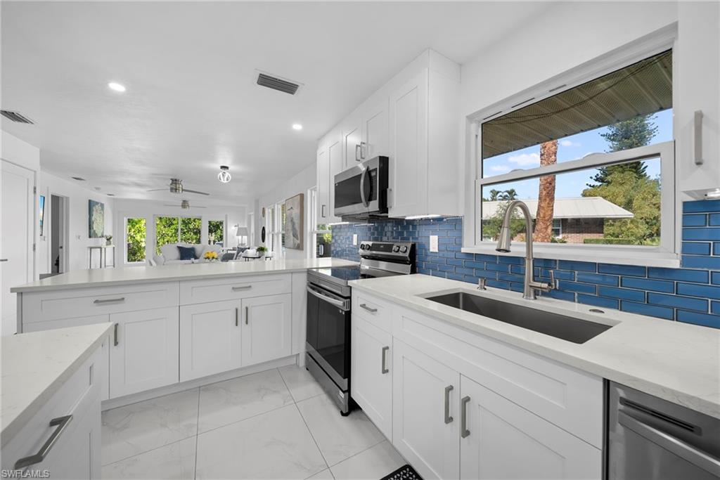 2858 Arbutus Street, Unit F1 Naples, FL 34112 - Photo 4 of 30