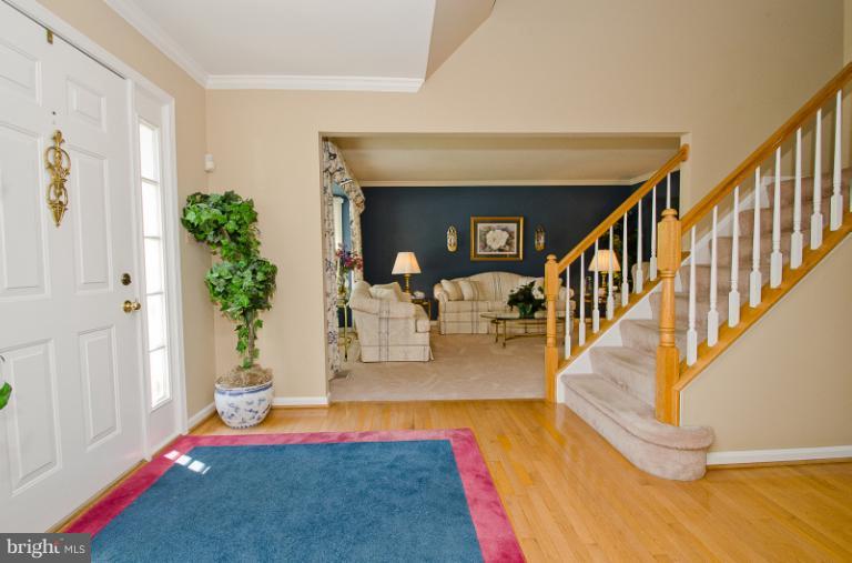 8554 Hooes Road Springfield, VA 22153 - Photo 5 of 26 Interior (General)