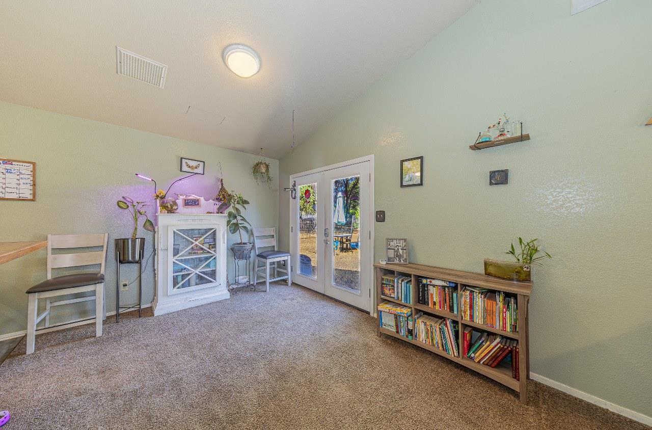 31548 Delaware Road Coarsegold, CA 93614 - Photo 8 of 46 Gallery Image 8