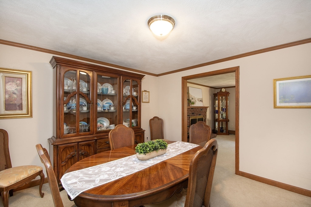 339 School Street Marshfield, MA 02050 - Photo 17 of 40 a dining room with furniture and window