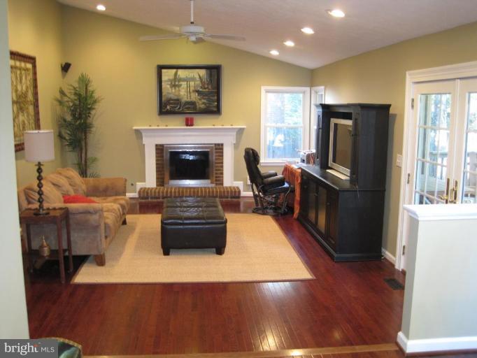 257 Charring Court Riva, MD 21140 - Photo 14 of 27 Family Room #2