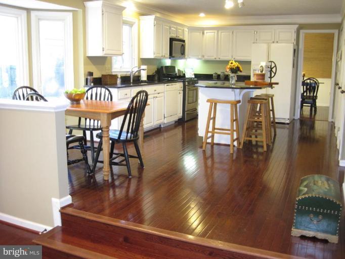 257 Charring Court Riva, MD 21140 - Photo 5 of 27 Kitchen #2