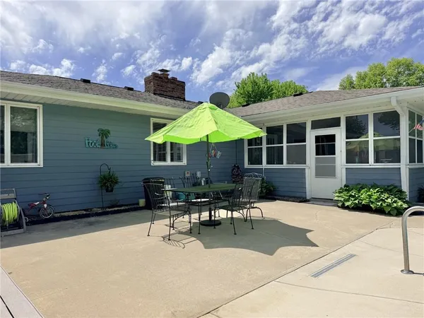 $325,000 | 1809 Hillcrest Drive, Trenton, MO 64683