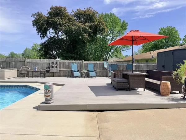 $325,000 | 1809 Hillcrest Drive, Trenton, MO 64683