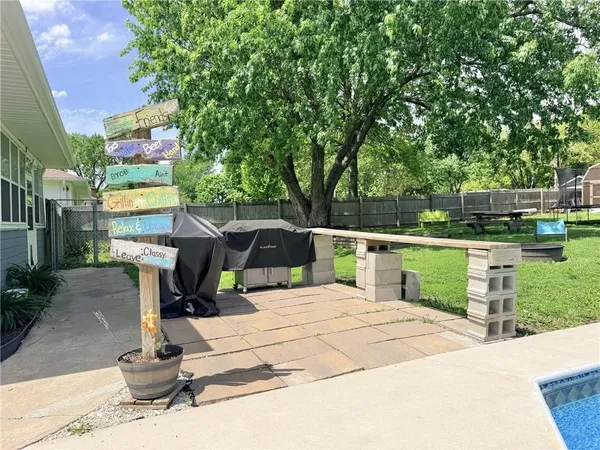 $325,000 | 1809 Hillcrest Drive, Trenton, MO 64683