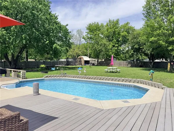$325,000 | 1809 Hillcrest Drive, Trenton, MO 64683