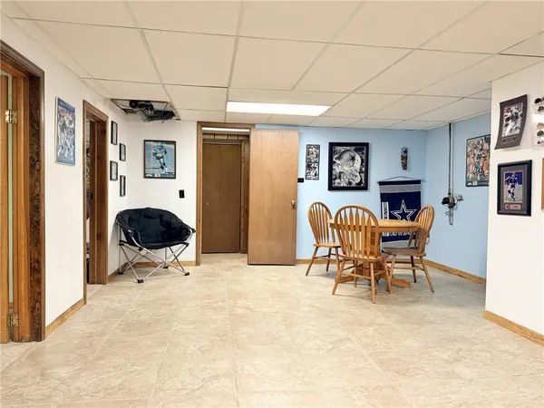 $325,000 | 1809 Hillcrest Drive, Trenton, MO 64683