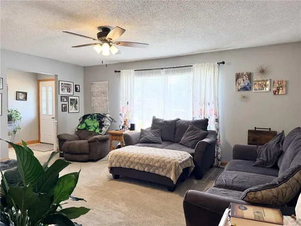 $325,000 | 1809 Hillcrest Drive, Trenton, MO 64683
