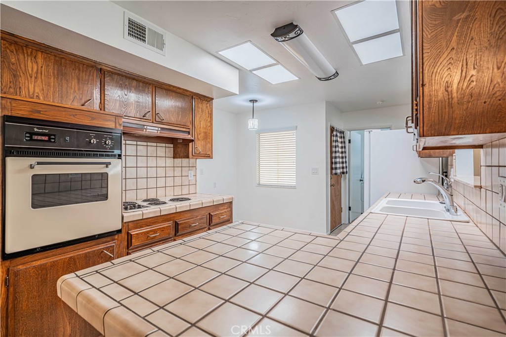 26460 Cedar Crest Drive Menifee, CA 92586 - Photo 20 of 35