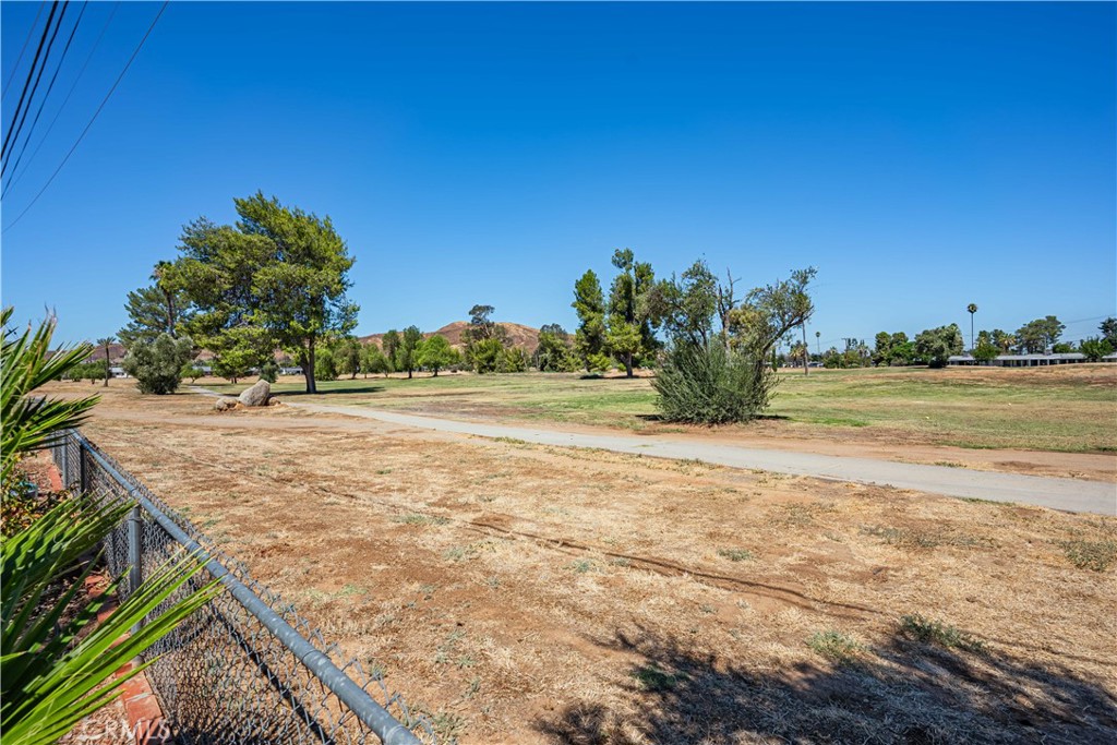 26460 Cedar Crest Drive Menifee, CA 92586 - Photo 32 of 35