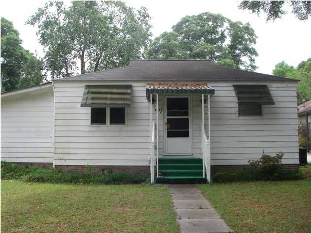2137 Medway Road Charleston, SC 29412 - Photo 1 of 4 Primary Photo