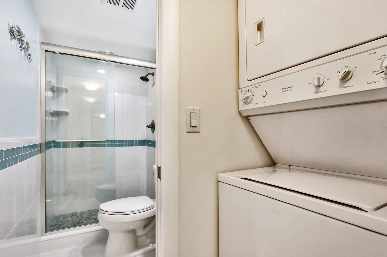 1100 Surf Road, Unit 113 Singer Island, FL 33404 - Photo 20 of 37 laudry