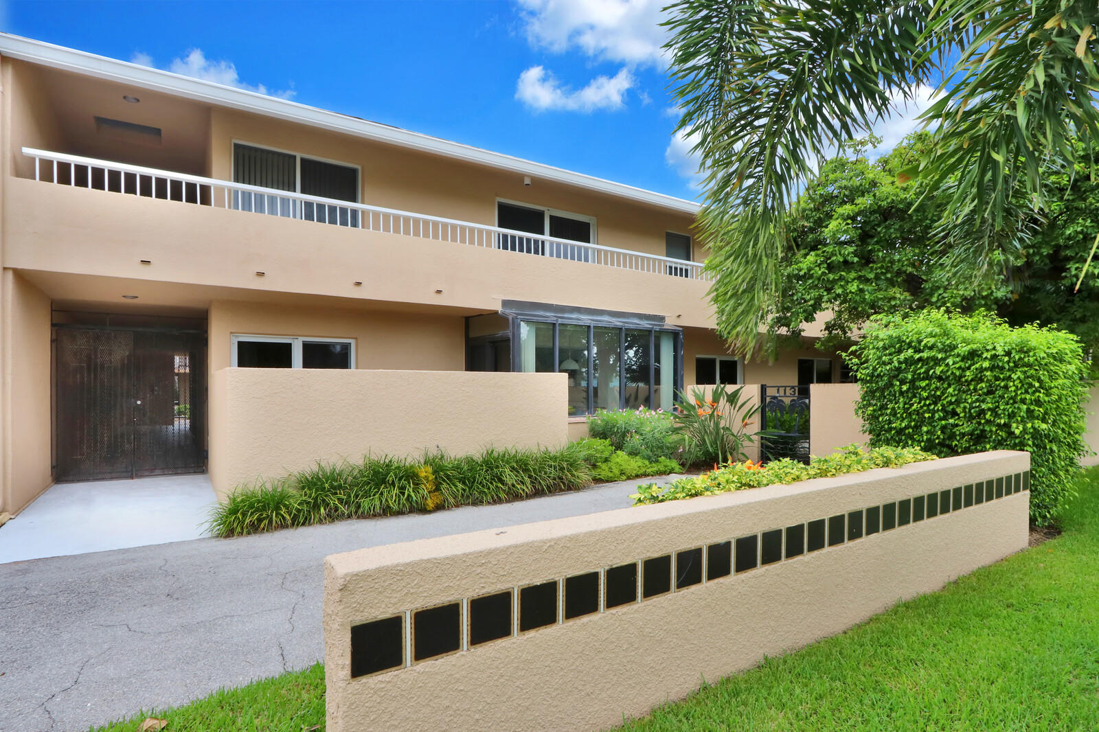 1100 Surf Road, Unit 113 Singer Island, FL 33404 - Photo 23 of 37 entry
