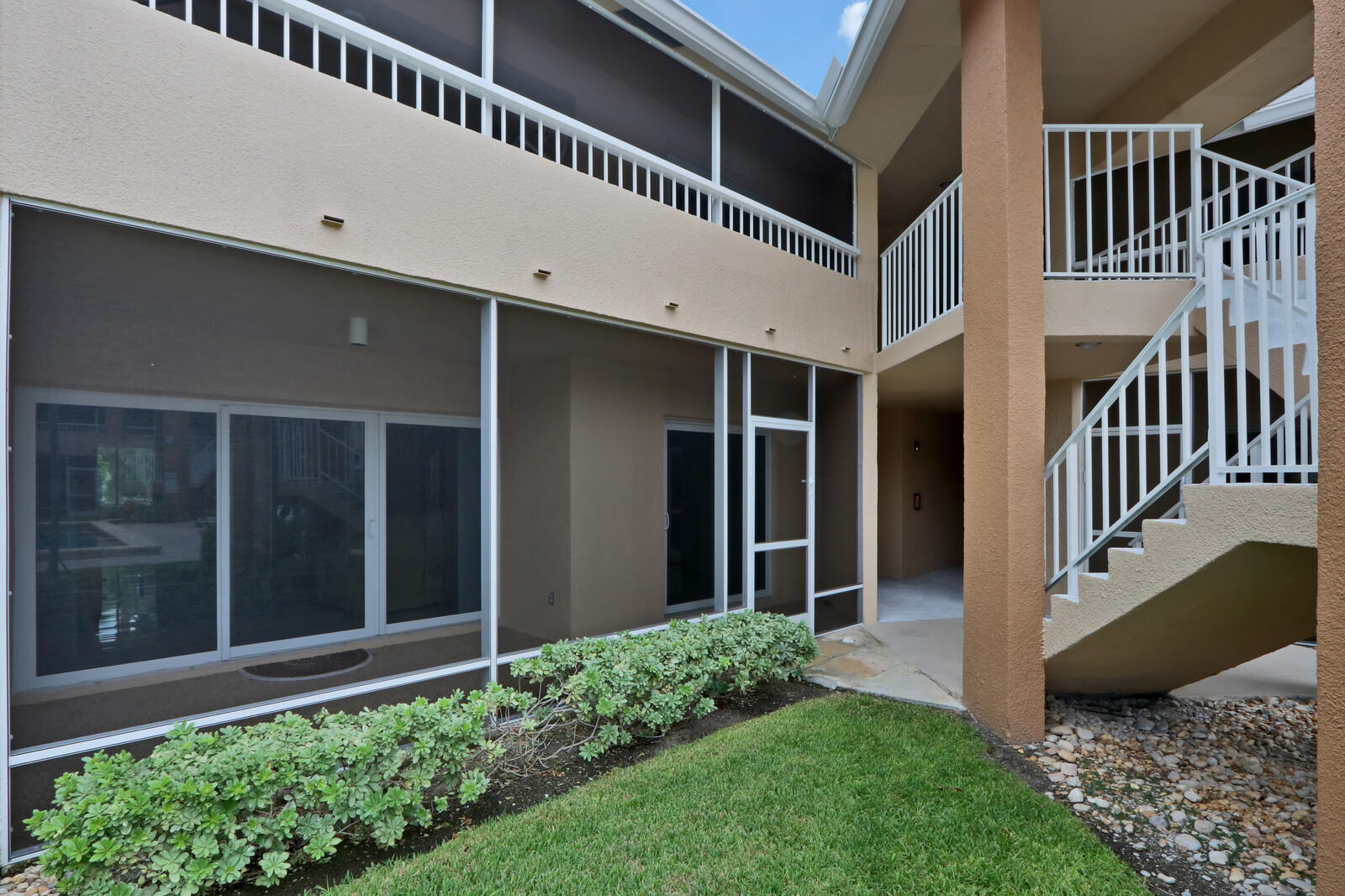 1100 Surf Road, Unit 113 Singer Island, FL 33404 - Photo 30 of 37 32_Image_32_mls
