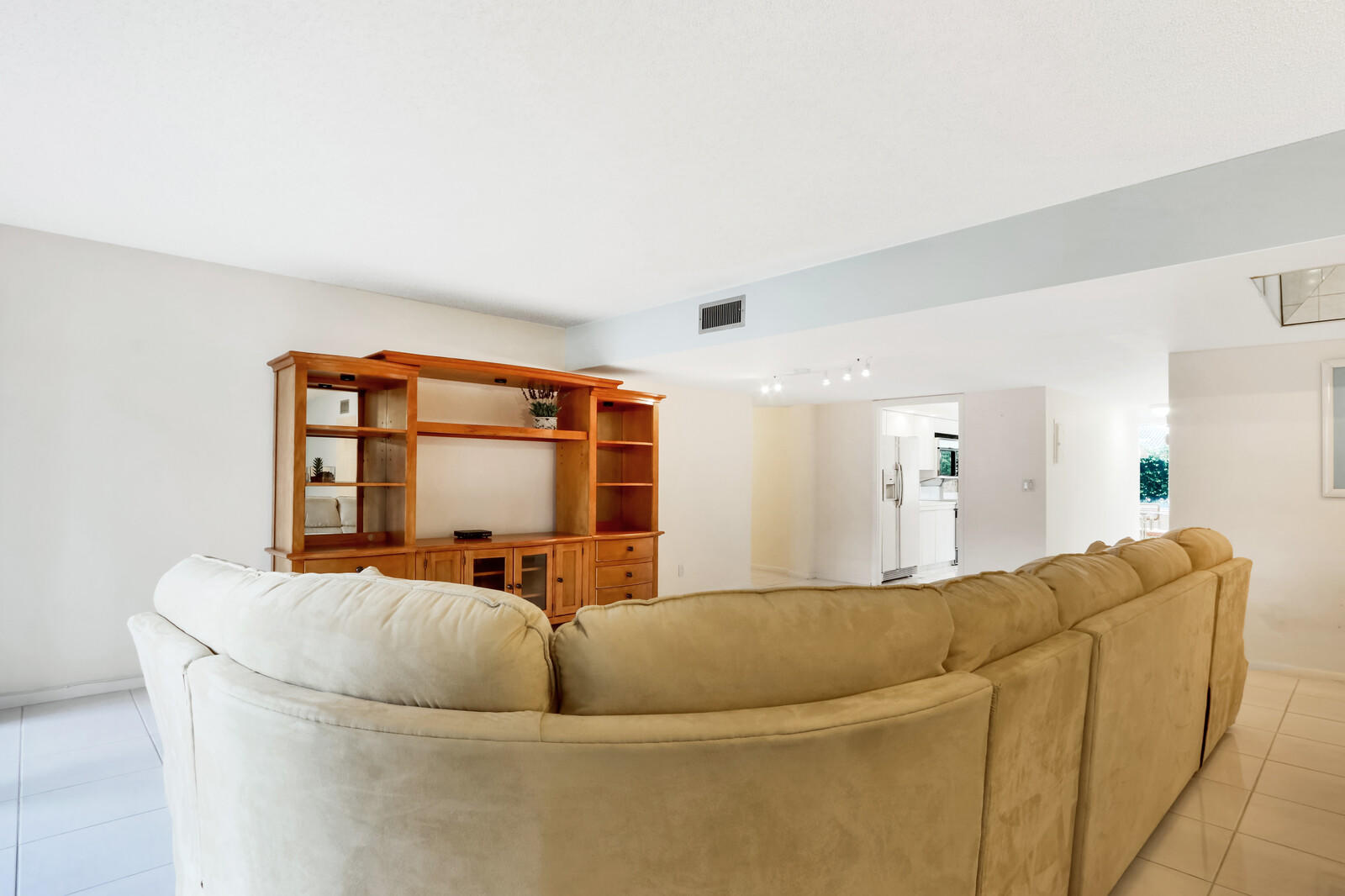 1100 Surf Road, Unit 113 Singer Island, FL 33404 - Photo 3 of 37 11_Image_11_mls