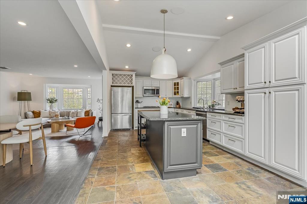 8-10 Lessing Road West Orange, NJ 07052 - Photo 6 of 38
