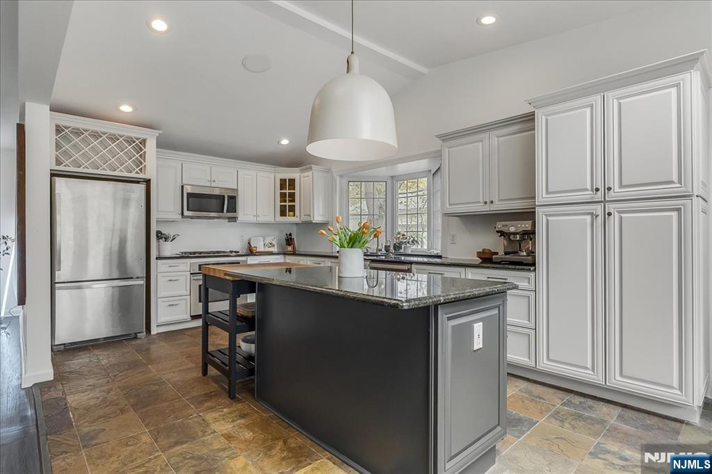 8-10 Lessing Road West Orange, NJ 07052 - Photo 7 of 38