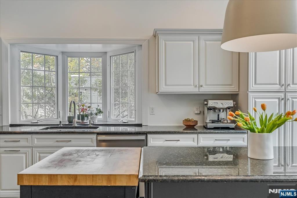 8-10 Lessing Road West Orange, NJ 07052 - Photo 9 of 38