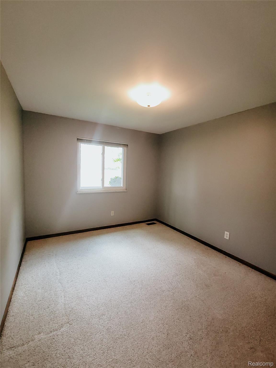 1845 Bullock Road Lapeer, MI 48446 - Photo 19 of 29 20210517_132944.jpg