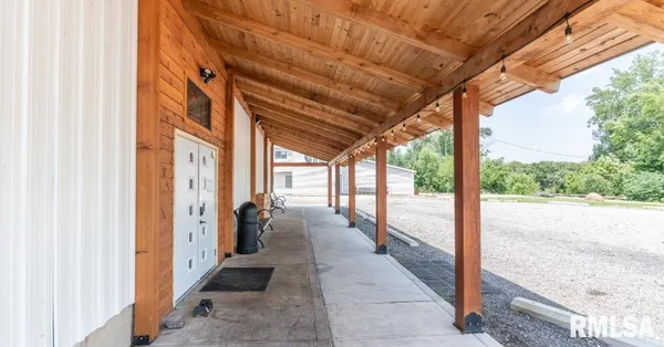 $1,100,000 | 1109-1111 Sunset Drive, East Peoria, IL 61611