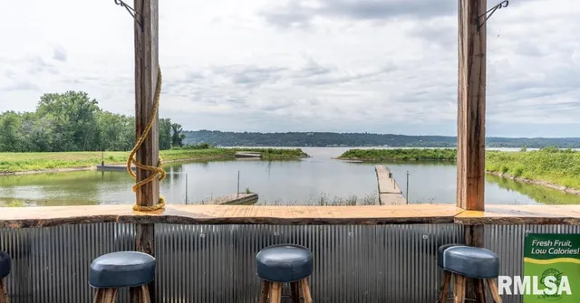 $1,100,000 | 1109-1111 Sunset Drive, East Peoria, IL 61611