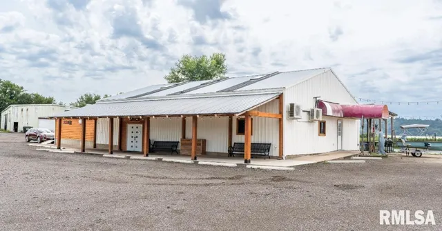 $1,100,000 | 1109-1111 Sunset Drive, East Peoria, IL 61611