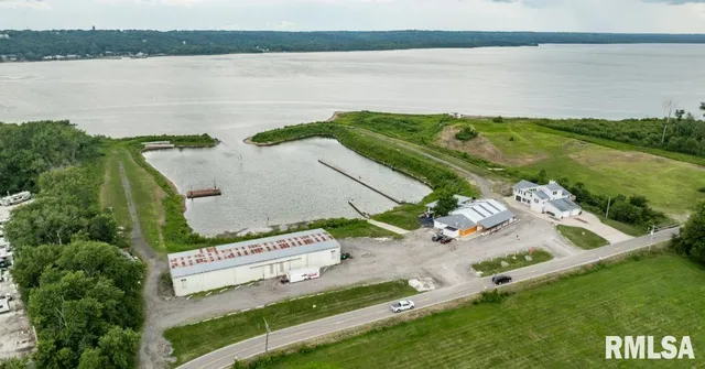 $1,100,000 | 1109-1111 Sunset Drive, East Peoria, IL 61611