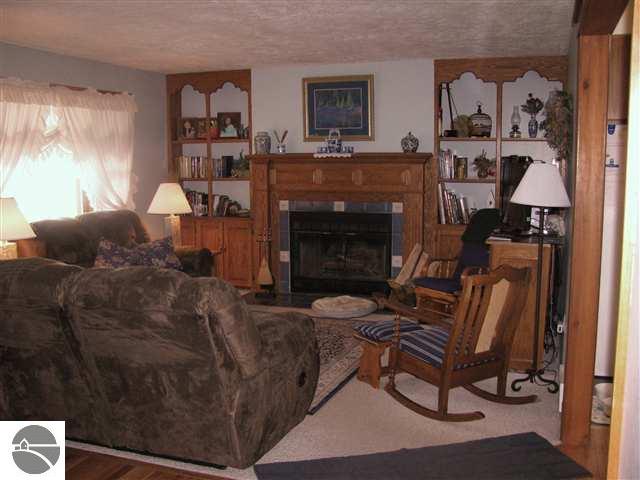 2427 East Potter Road Traverse City, MI 49696 - Photo 2 of 15 1704501-1.JPG