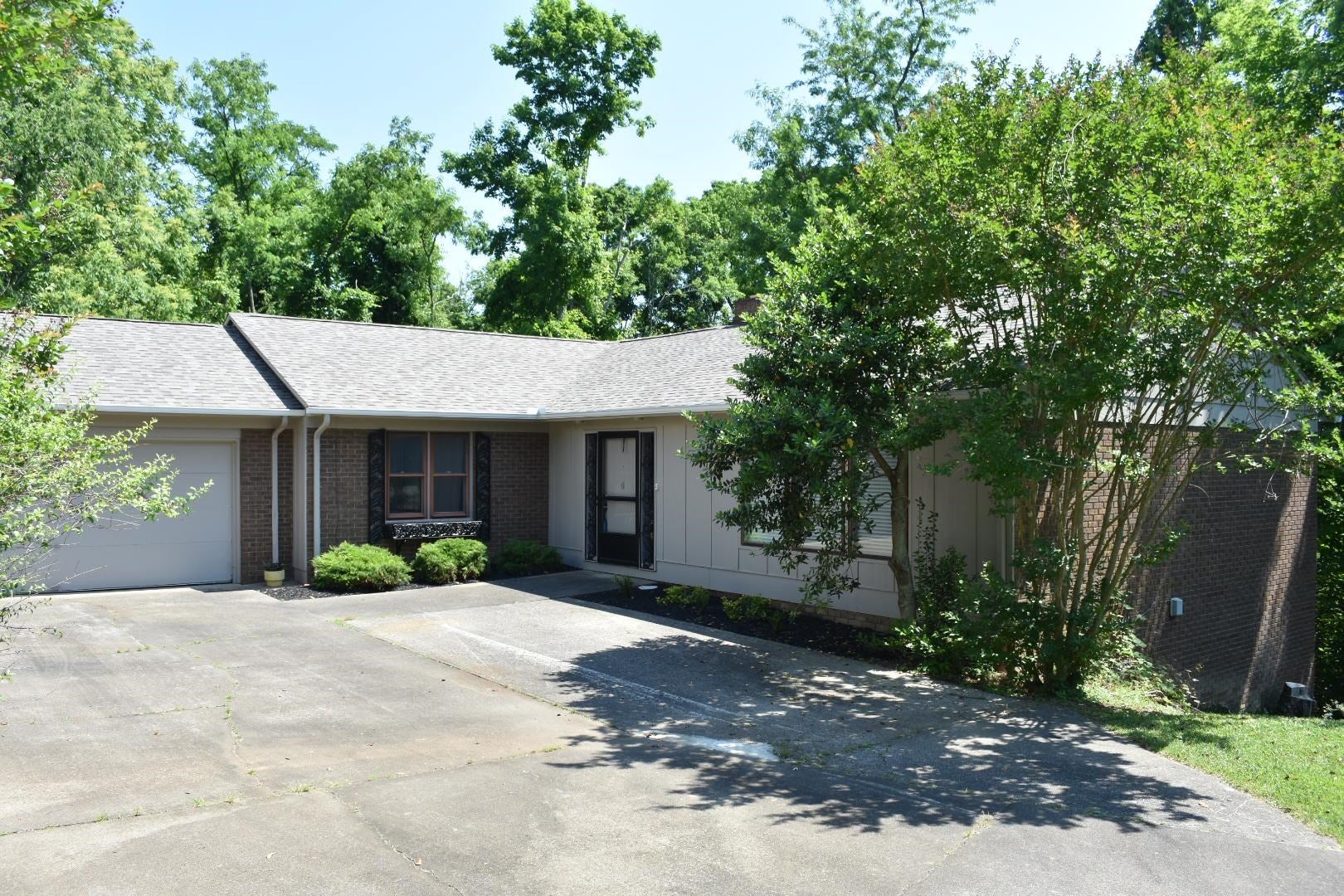 20 Hamill Road Huntington, WV 25701 - Photo 1 of 32 Gallery Image 1