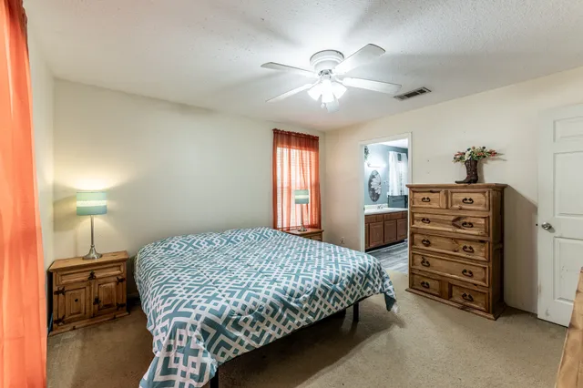 $299,999 | 65 Cauthen Drive, Huntsville, TX 77320