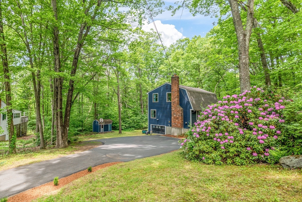 9 Colonial Road Sutton, MA 01590 - Photo 33 of 35