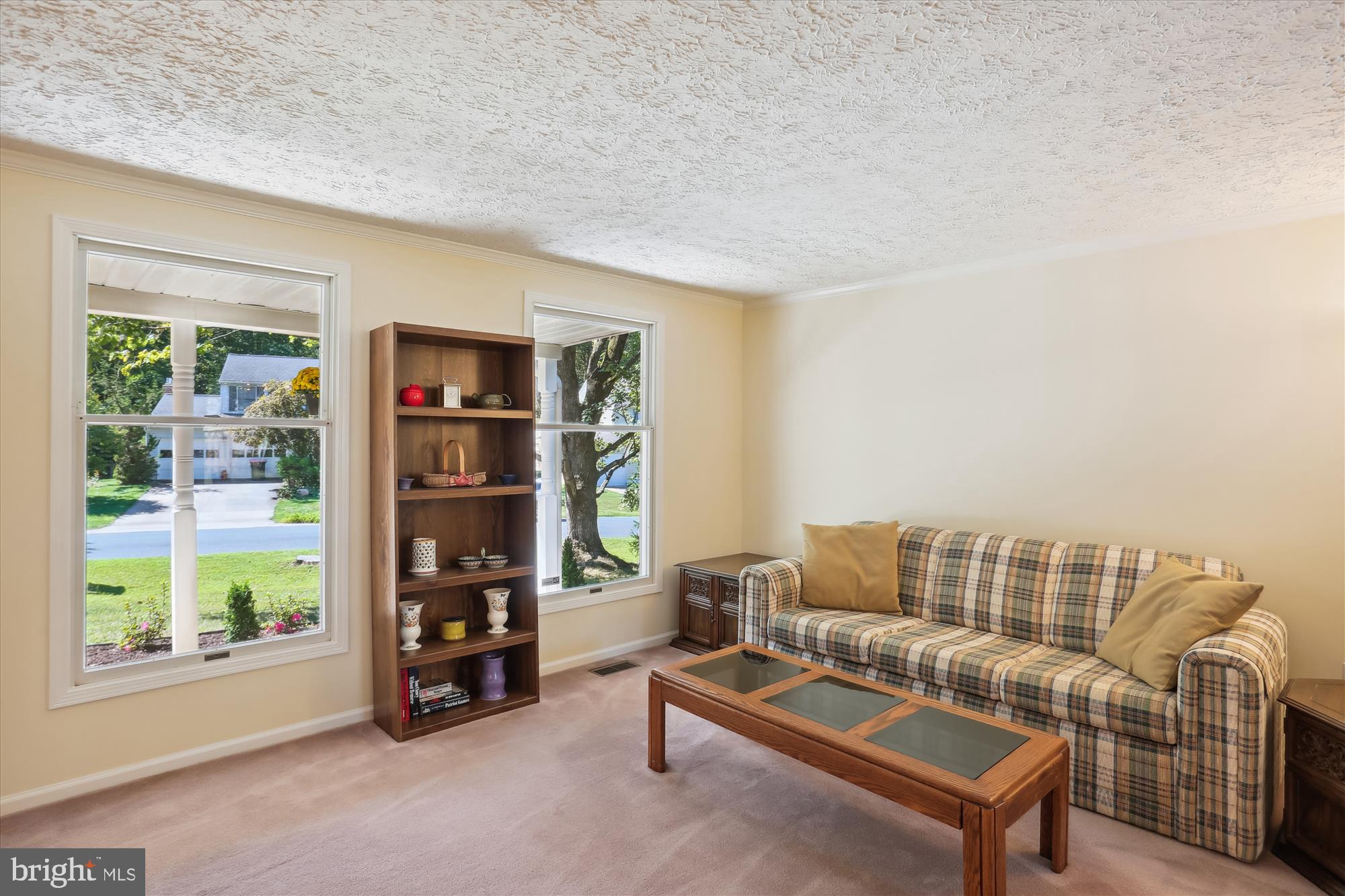 14821 Windmill Terrace Silver Spring, MD 20905 - Photo 23 of 72 Living Room