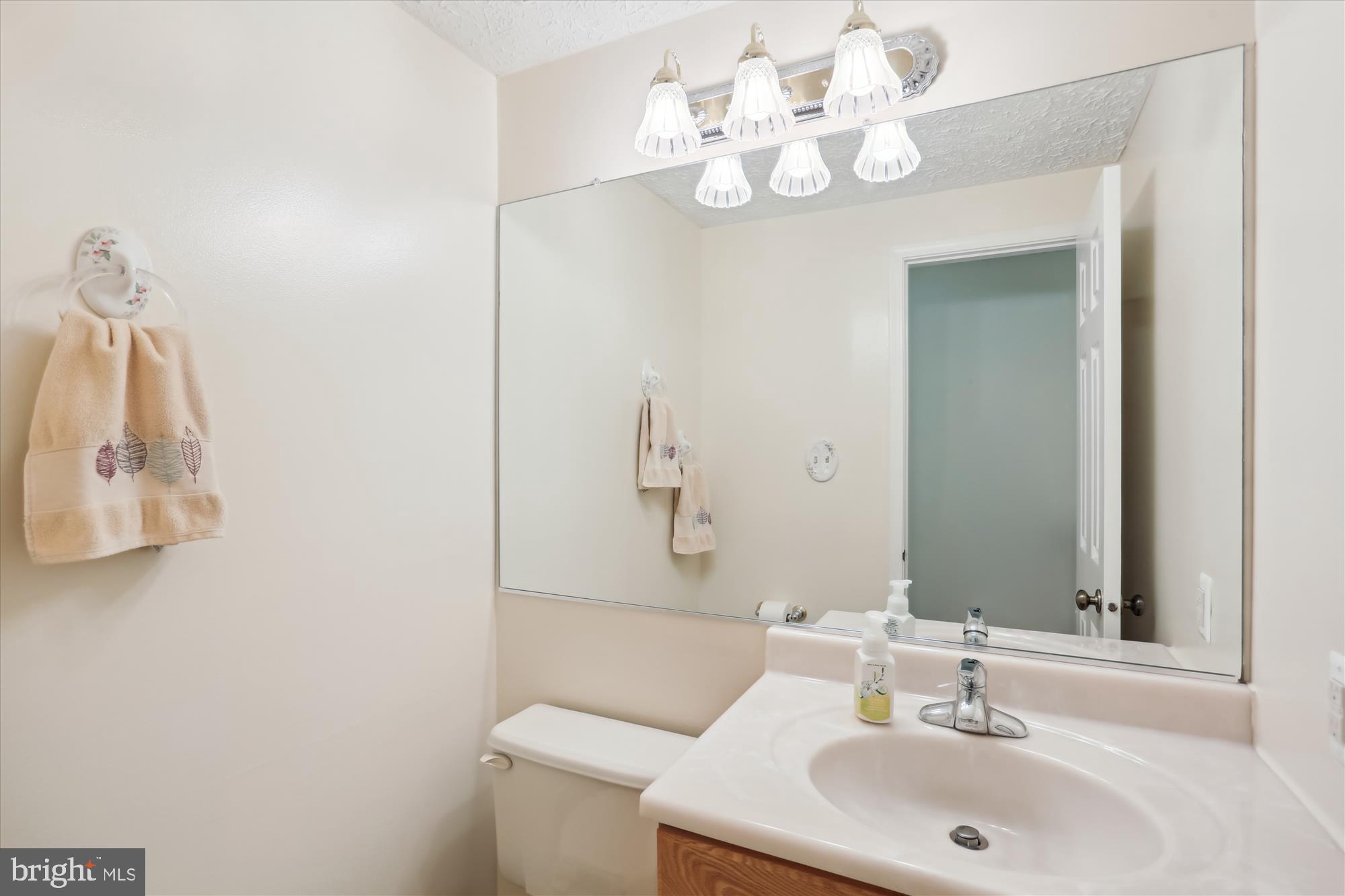 14821 Windmill Terrace Silver Spring, MD 20905 - Photo 43 of 72 Powder Room