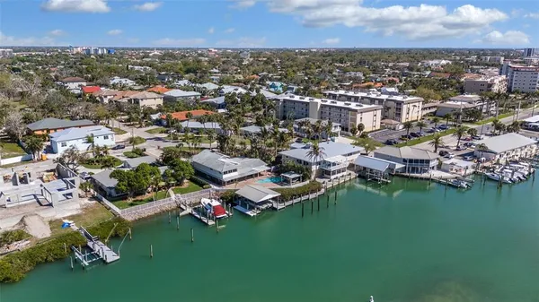 a picture of a bathroom with mirror