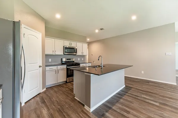 $2,200 | 40619 Pine Spruce Lane, Magnolia, TX 77354
