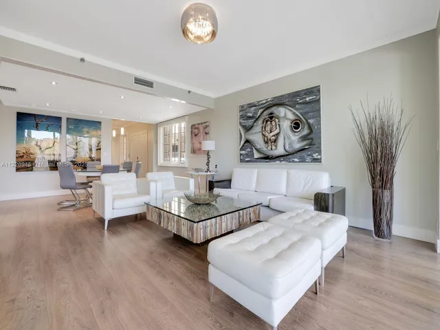 $4,100,000 | 19126 Fisher Island Drive, Unit 19126, Miami Beach, FL 33109