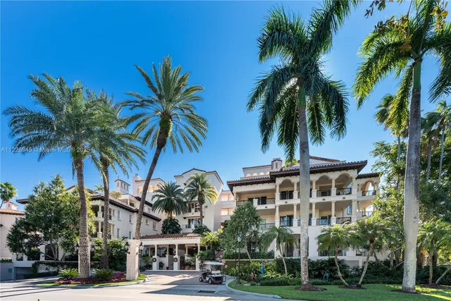 $4,100,000 | 19126 Fisher Island Drive, Unit 19126, Miami Beach, FL 33109