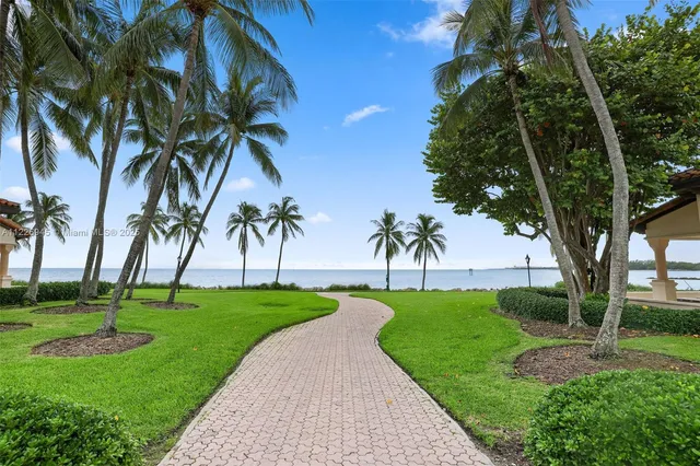 $4,100,000 | 19126 Fisher Island Drive, Unit 19126, Miami Beach, FL 33109