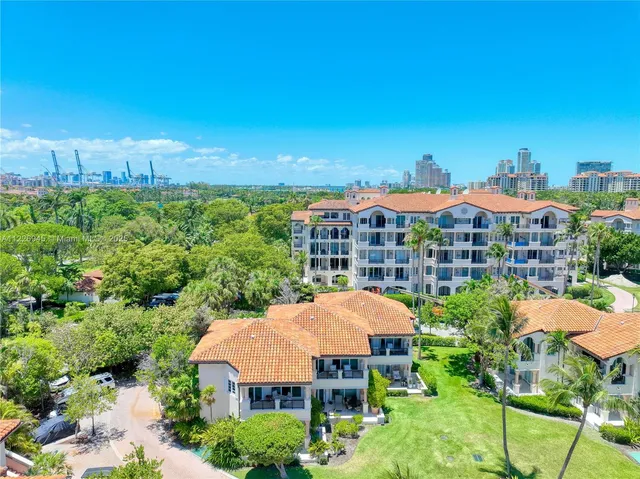 $4,100,000 | 19126 Fisher Island Drive, Unit 19126, Miami Beach, FL 33109