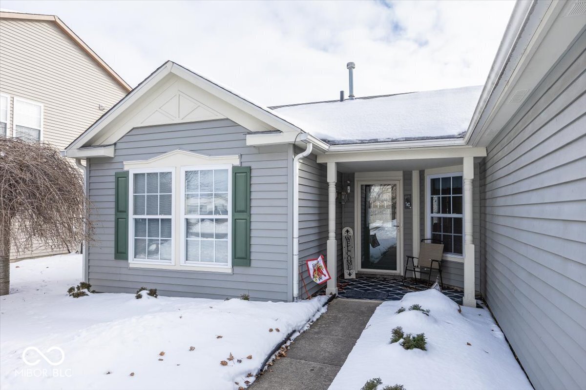 937 Springside Court Greenfield, IN 46140 - Photo 3 of 21