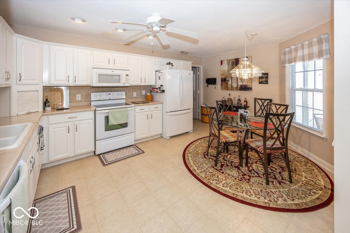 937 Springside Court Greenfield, IN 46140 - Photo 8 of 21