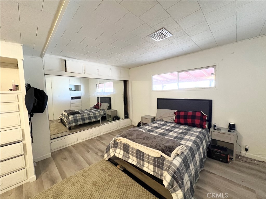 45080 Terwilliger Road Anza, CA 92539 - Photo 39 of 45 a bedroom with a bed and a couch