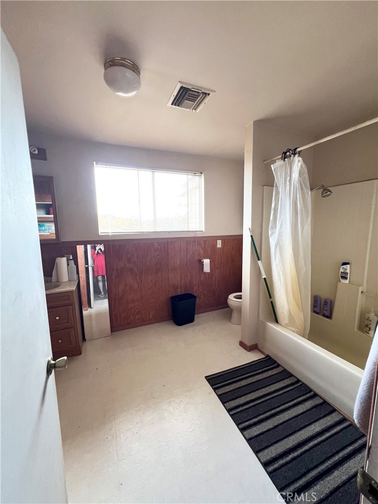 45080 Terwilliger Road Anza, CA 92539 - Photo 8 of 45 a workspace with furniture and a window